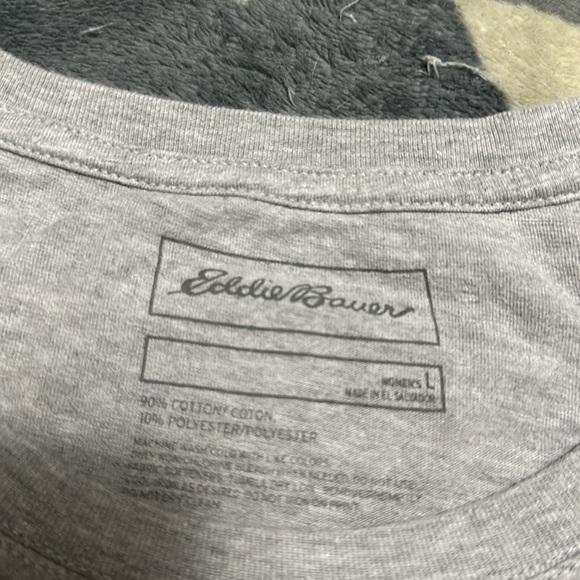 Women’s Eddie Bauer Tshirt - Picture 2 of 3